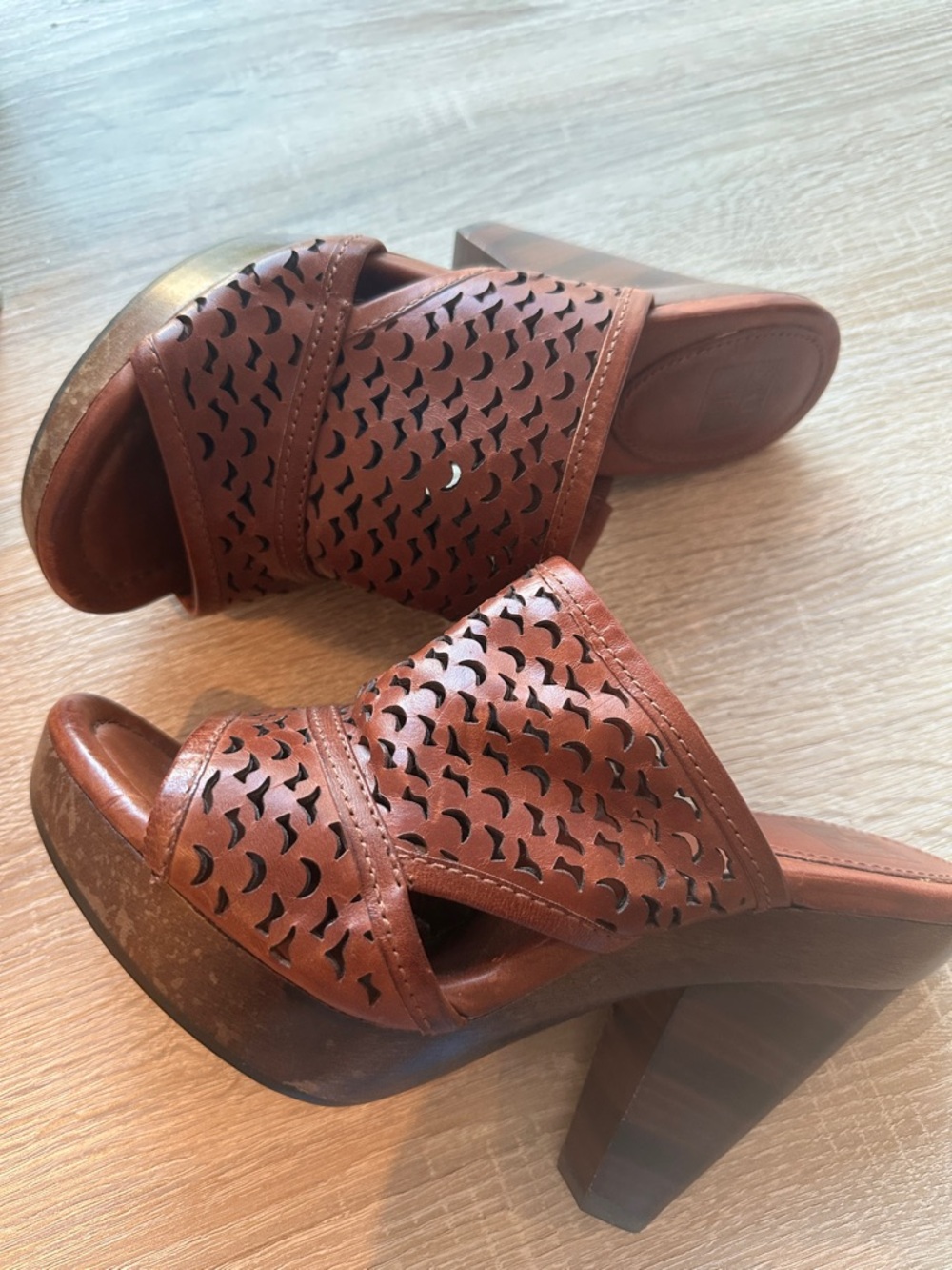 Frye “ Sage”Brown Perforated Leather Slide Mules Size 9